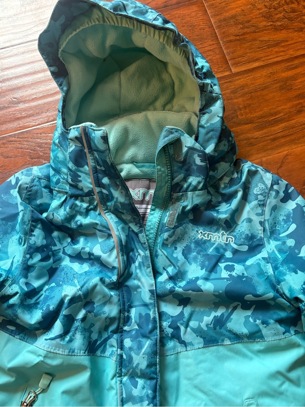 Girls winter jacket - Picture 2 of 5